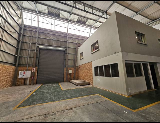 1,166M² WAREHOUSE TO LET IN LINBRO PARK